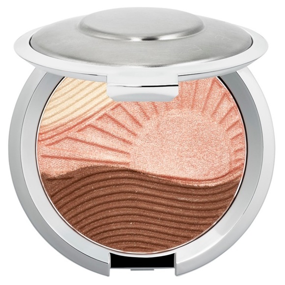 BECCA Other - Becca Endless Summer Glow Bronze & Glow Palette